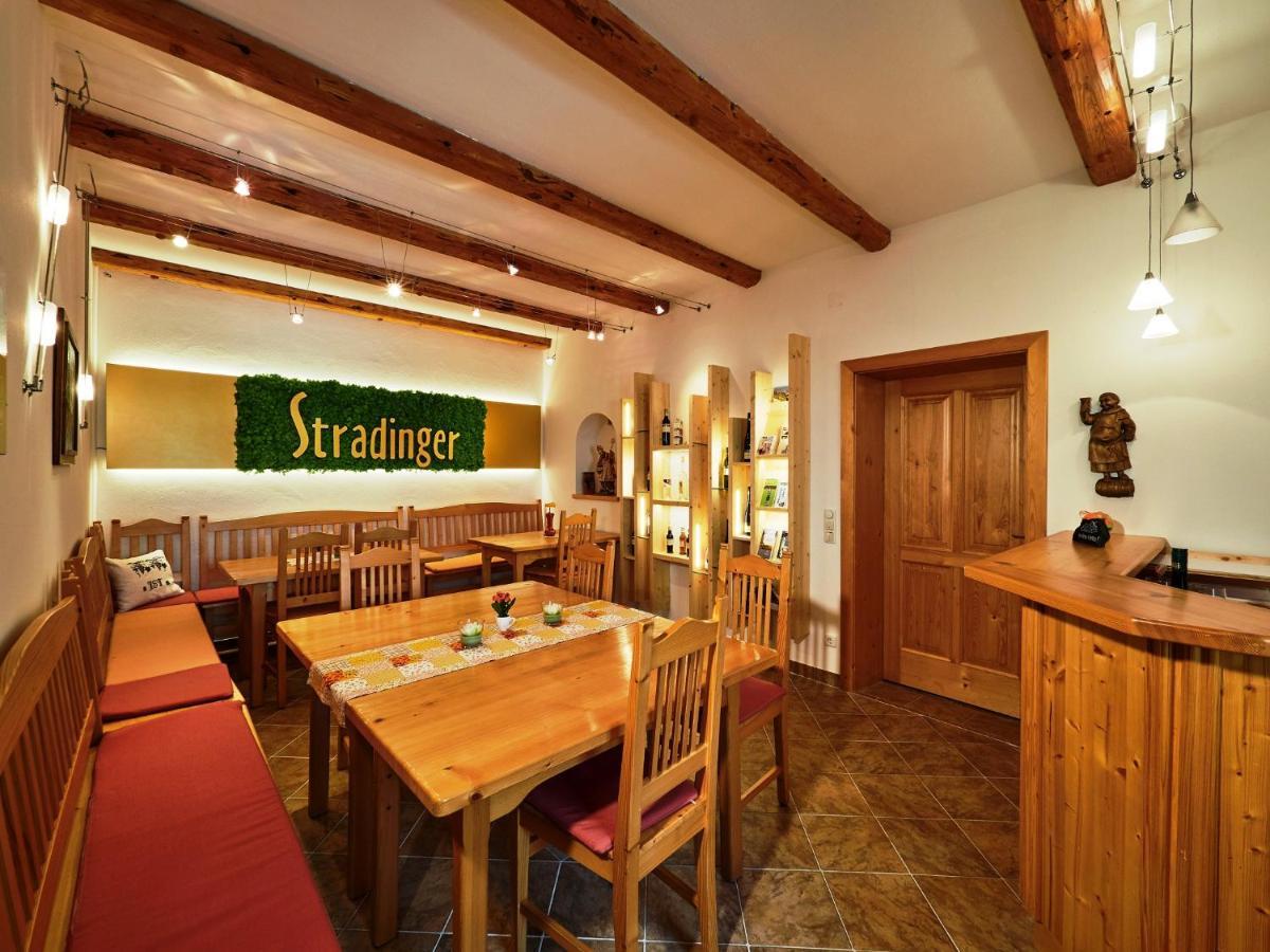 Asbacher Klosterkeller Stratzing Exterior photo